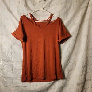 Cold shoulder summer tee, rust/burnt orange in color, size medium.